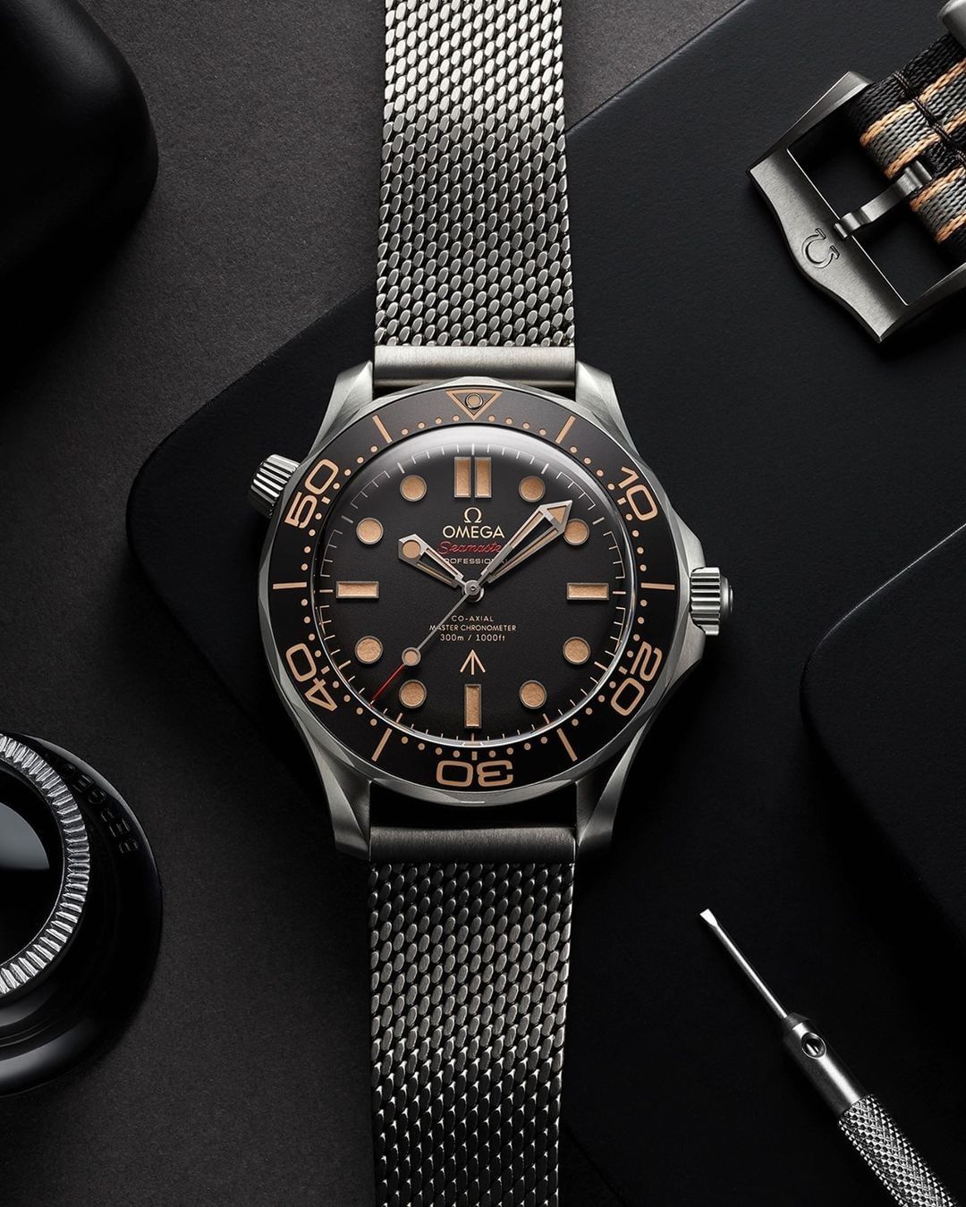 OMEGA Seamaster Diver 300M 007 Edition 